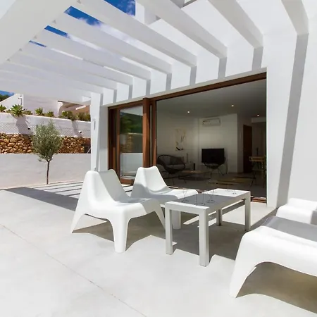 Abahana Villas El Paseo Теулада